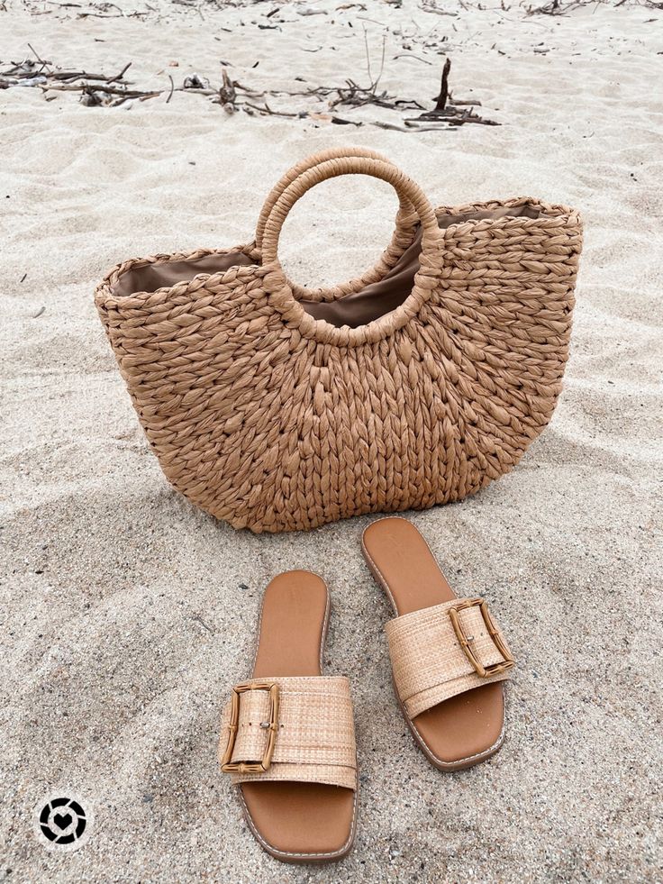 Mini Straw Bag Collection – Trendy, Lightweight & Perfect for Summer