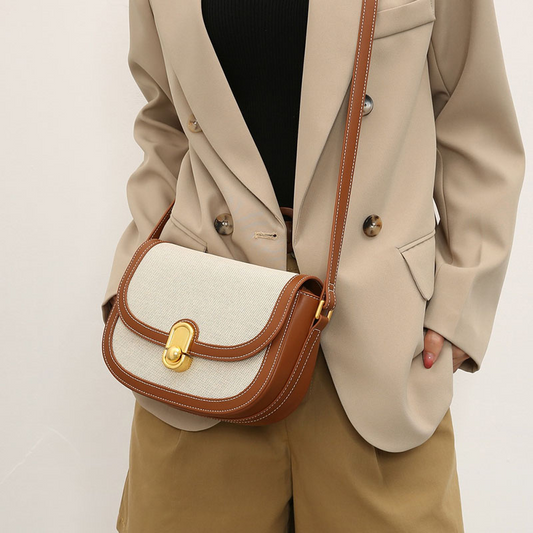 My Secret Weapon: Why the Canvas Tote Bag is My Everyday Hero